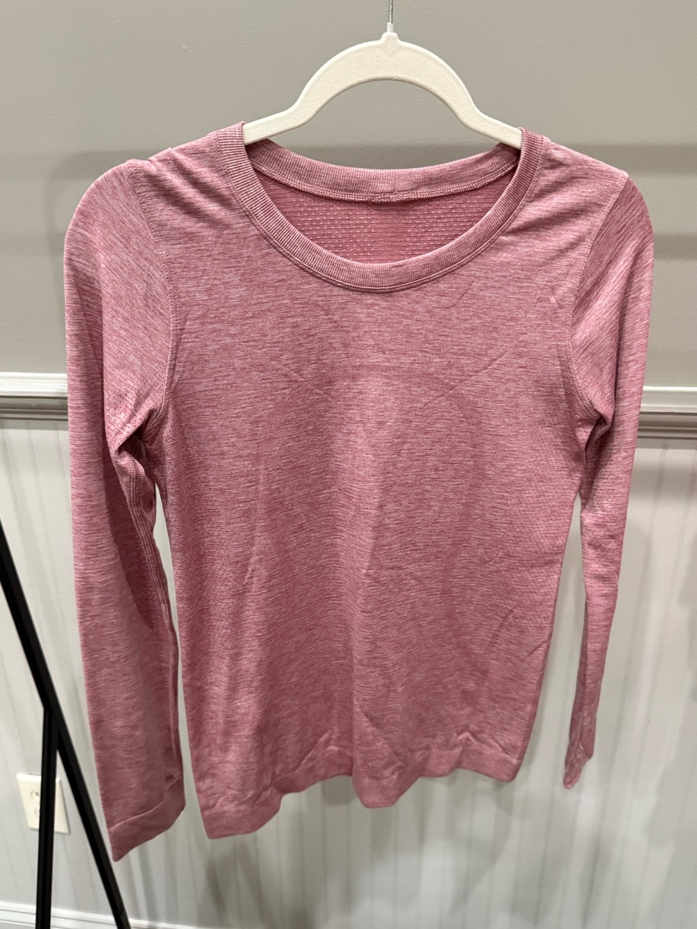 Lululemon Long Sleeve Swiftly Tech Relaxed Fit Size 4
